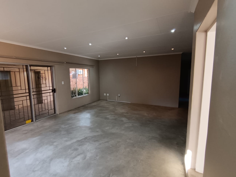 3 Bedroom Property for Sale in Safari Gardens North West